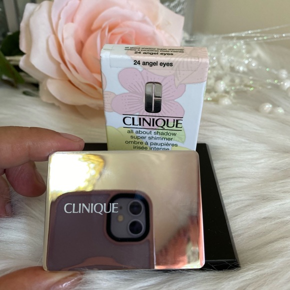 Clinique All About Shadow Super Shimmer Eyeshadow 24 Angel Eyes - Picture 3 of 5